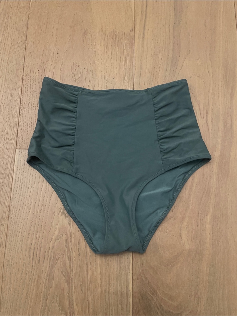 High-Waist Ruched Bikini Bottom - Green